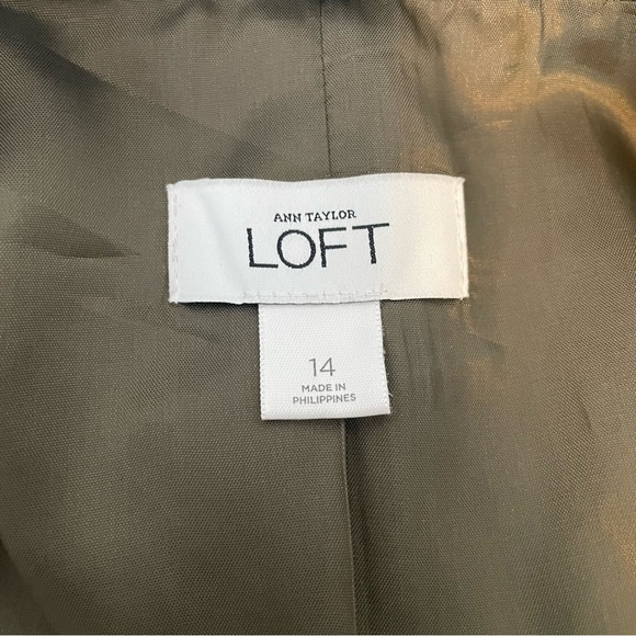 LOFT Woman’s Green Coat - Picture 4 of 4